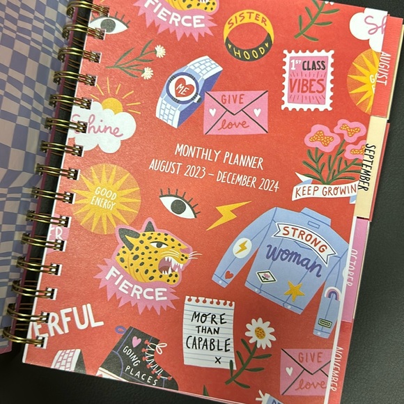 Brand new Ruby Taylor Portico design Planner 2024 - Picture 3 of 7